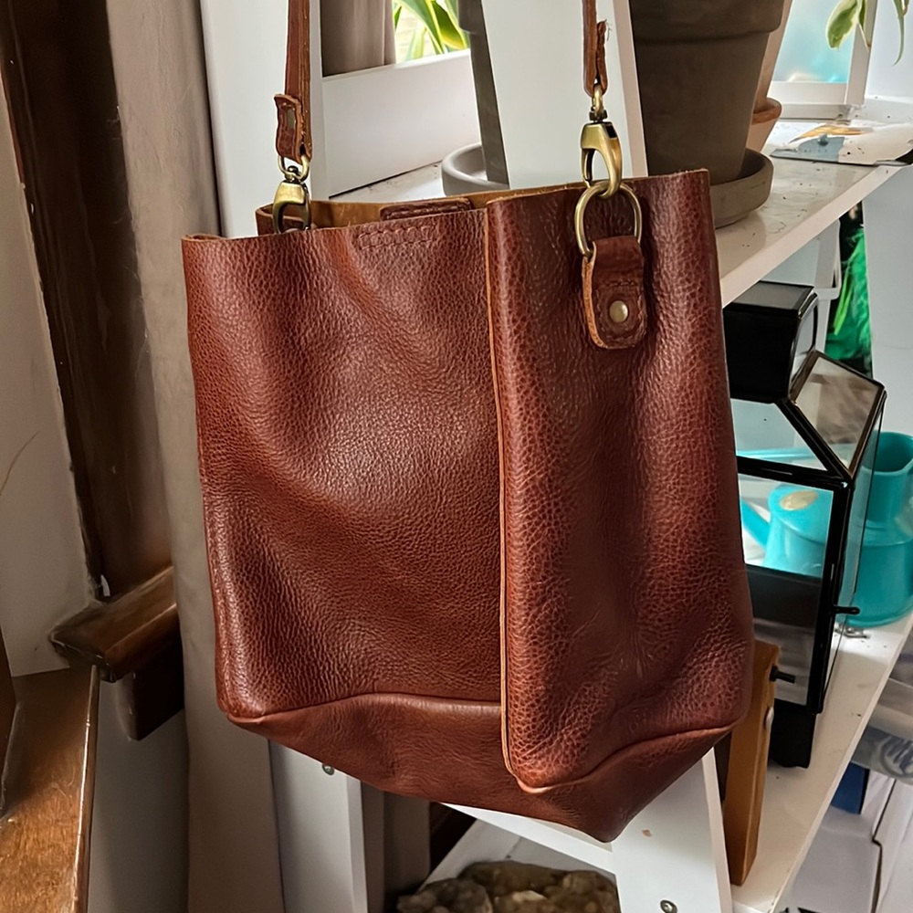 Portland Leather Butterfly Bucket Bag, Nutmeg